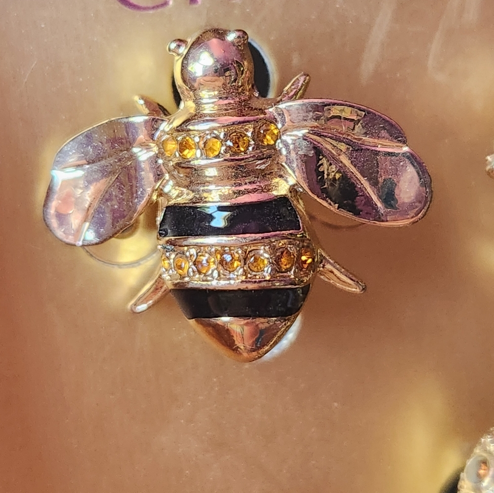 Three Animal Brooch Pins *A7 - Picture 2 of 8